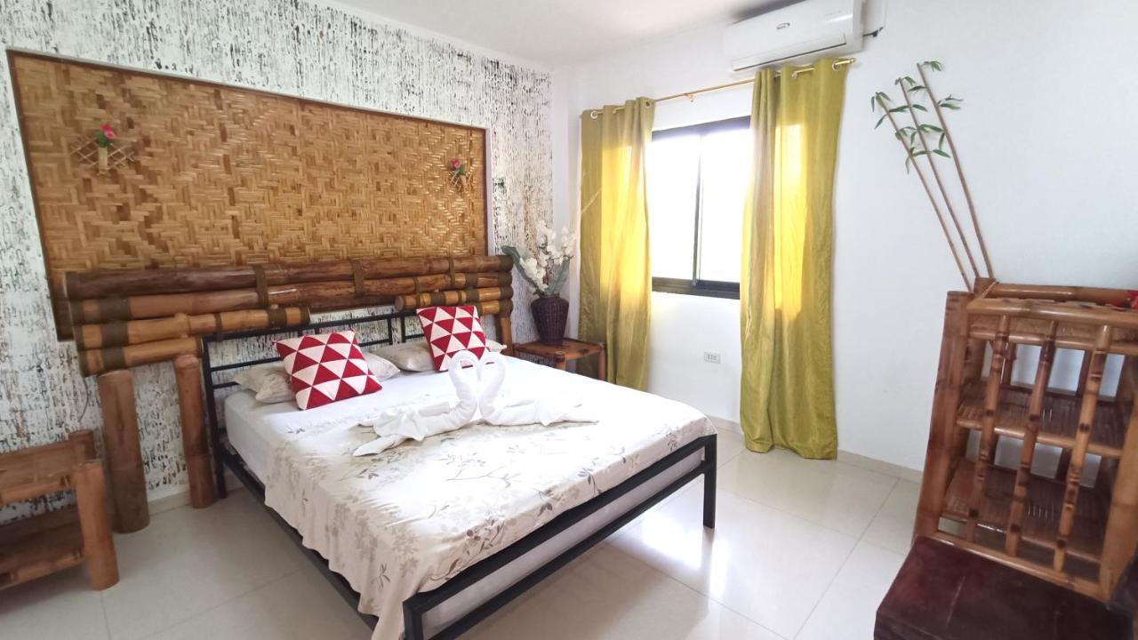 Verano Guesthouse タグビララン エクステリア 写真