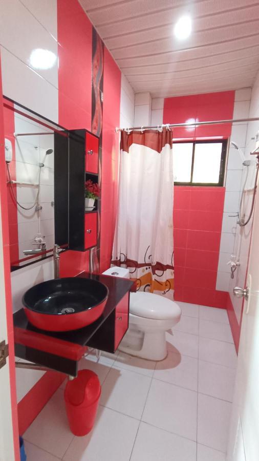 Verano Guesthouse タグビララン エクステリア 写真