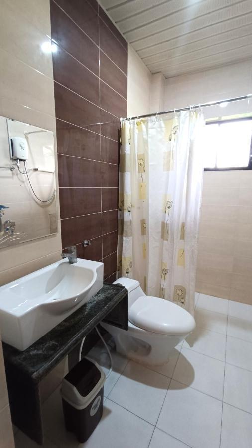 Verano Guesthouse タグビララン エクステリア 写真