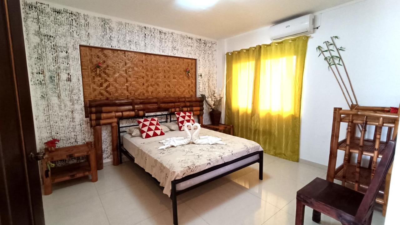 Verano Guesthouse タグビララン エクステリア 写真