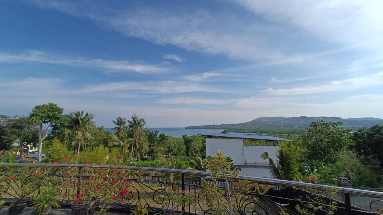 Verano Guesthouse タグビララン エクステリア 写真